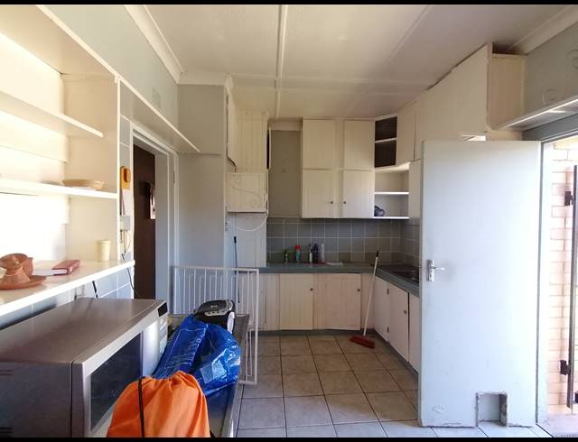 4 BEDROOM FREESTANDING FOR SALE IN STILFONTEIN EXT 3